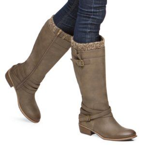 Buckled Boots, 7.5